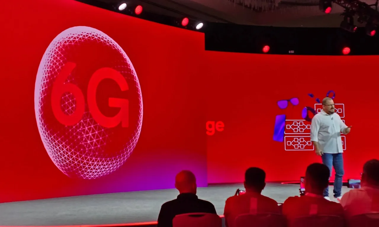 Qualcomm drops 6G and ChromeOS bombshells at Snapdragon Summit